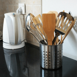 Utensil Caddy Cutlery Organizer Silverware Holder, Kitchen Cooking Utensil Crock Holder for Countertop - Black